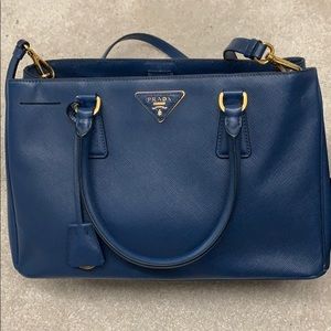 Authentic Prada Saffiano Medium Tote